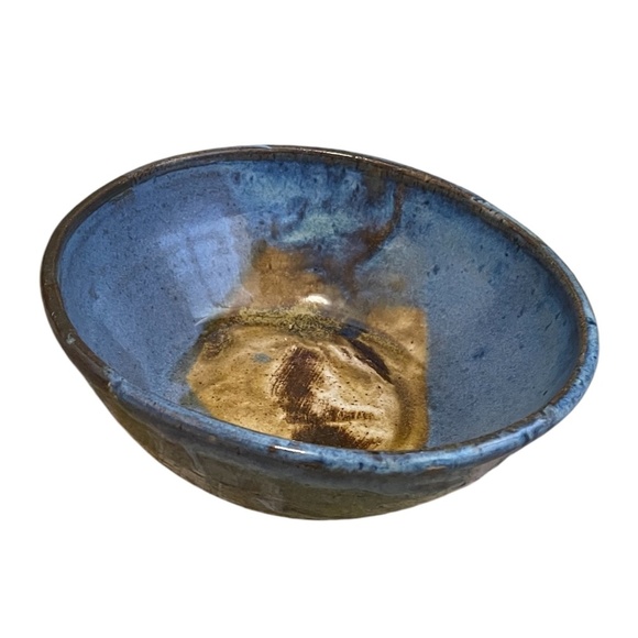 Circular Bowl, Hand-Built With Organic Edges & Unique Glazing - Picture 2 of 7